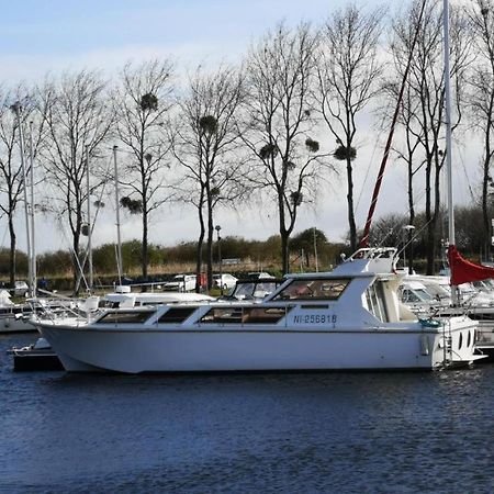 Exceptionnel Bateau Maison Reine Mathilde Ouistreham Exteriér fotografie